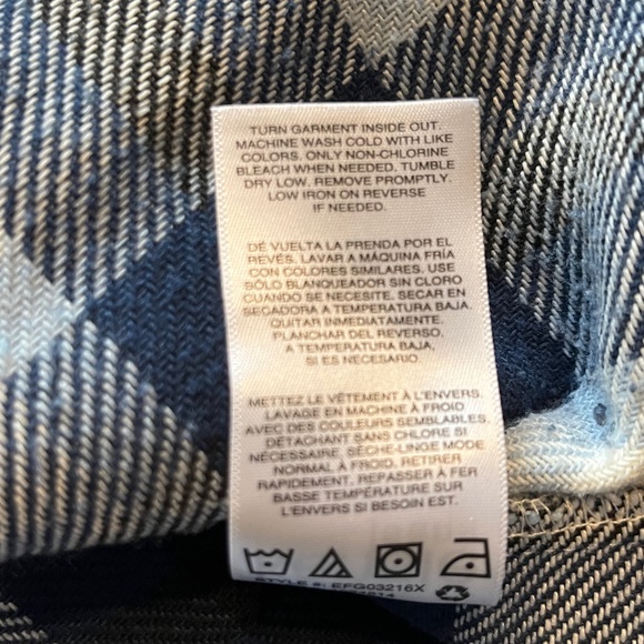 Kensie Blue & Black Plaid Flannel Shacket Pockets - Picture 15 of 15